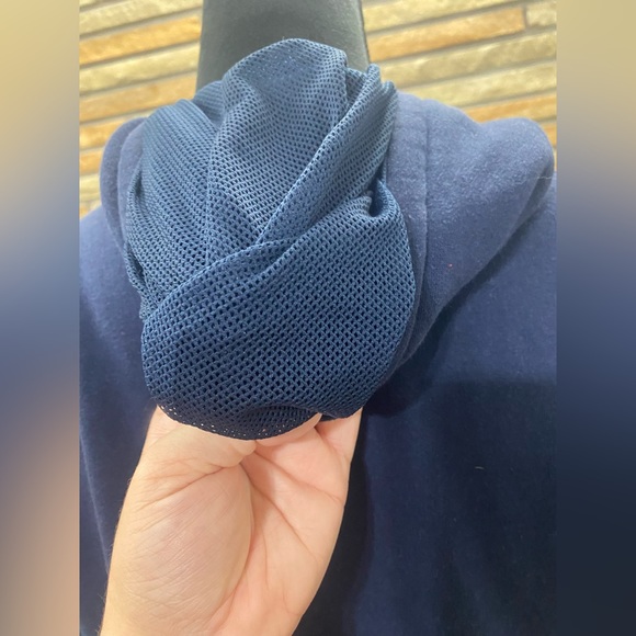 Medium navy pullover hoodie - Picture 2 of 8